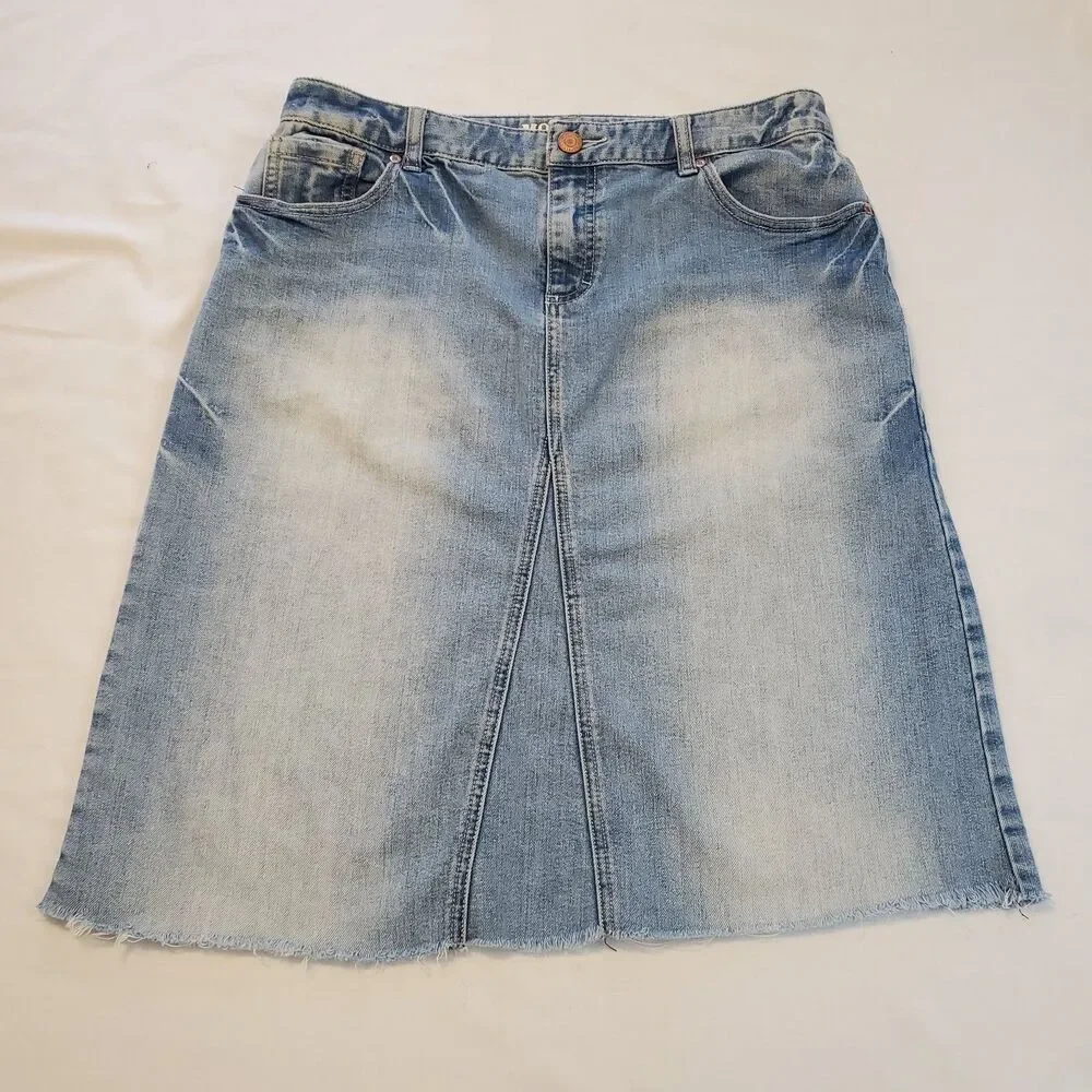 Vtg Mossimo Denim Knee Length Skirt Jean Boho Distressed Faded Hippie Western